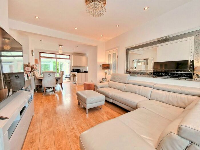 3 Bedroom Semi-Detached House To Rent In Avery Hill Road, London, SE9