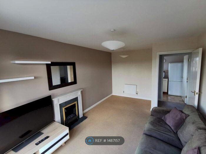 2 Bedroom Flat To Rent In Heinz Burt Close, Eastleigh, SO50