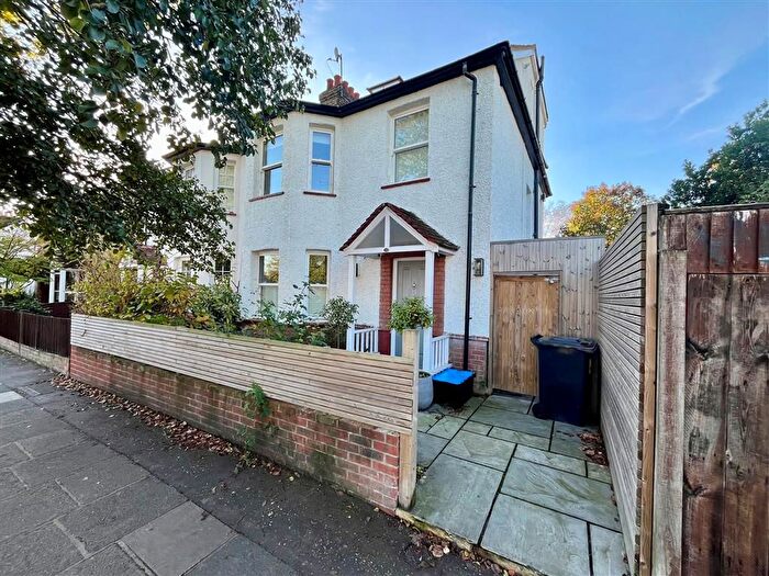 4 Bedroom Semi Detached House To Rent In Marksbury Avenue, Kew, TW9