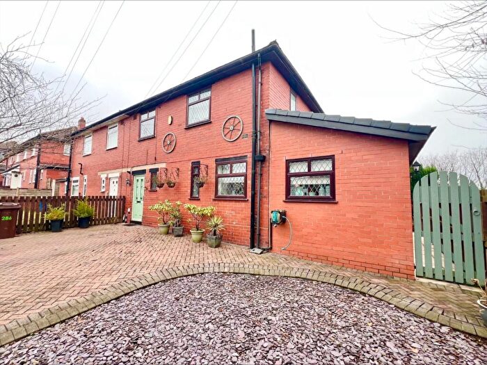 3 Bedroom Semi-Detached House For Sale In Rochdale Old Road, Bury, Greater Manchester, BL9