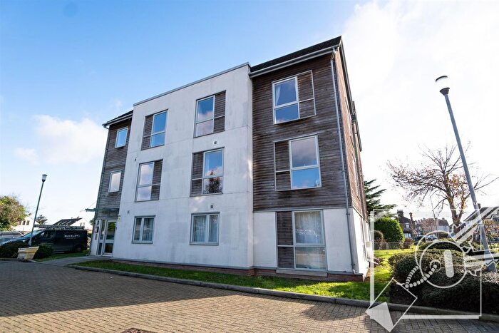 2 Bedroom Flat For Sale In Dulcie Close, Greenhithe, DA9