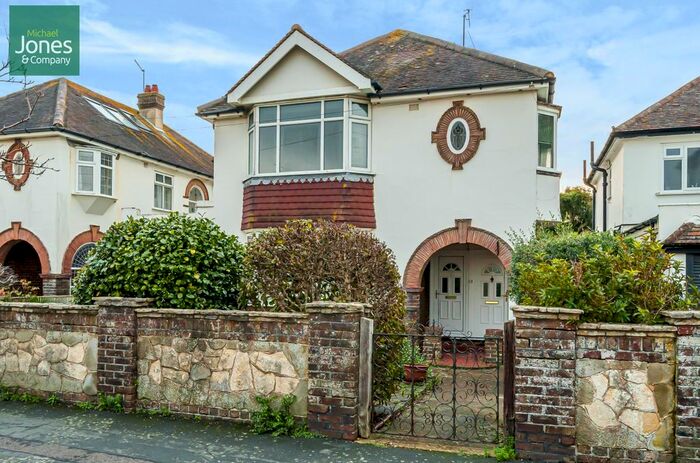 2 Bedroom Flat To Rent In Dover Road, Worthing, West Sussex, BN11