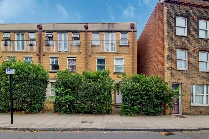 5 Bedroom End Of Terrace House To Rent In Manchester Road, Isle Of Dogs, London, E14