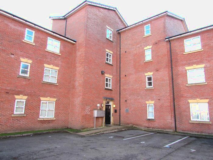 2 Bedroom Apartment To Rent In Apartment, Lawnhurst Avenue, Manchester, M23