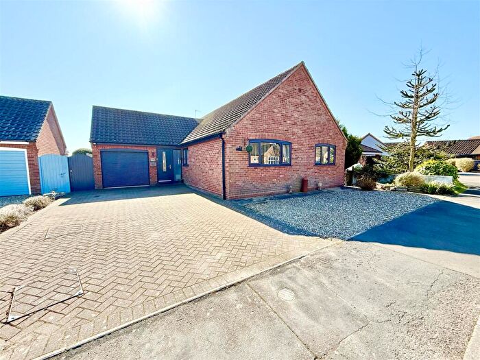 3 Bedroom Detached Bungalow For Sale In Mallard Way, Hickling, NR12