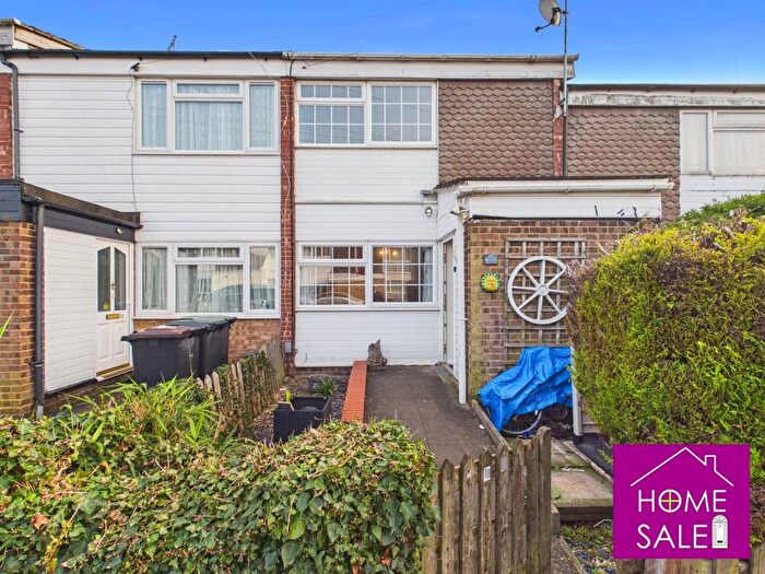 3 Bedroom Terraced House For Sale In Ponds Close, Raunds, NN9