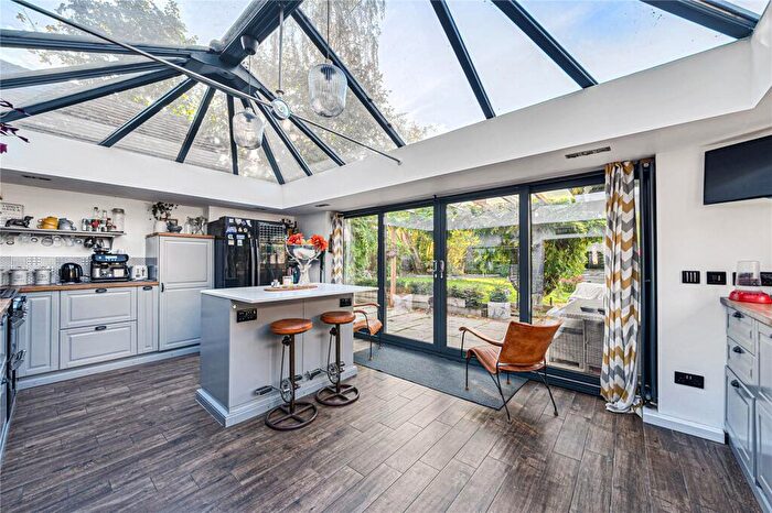 3 Bedroom Detached House For Sale In London Road, Pulborough, RH20