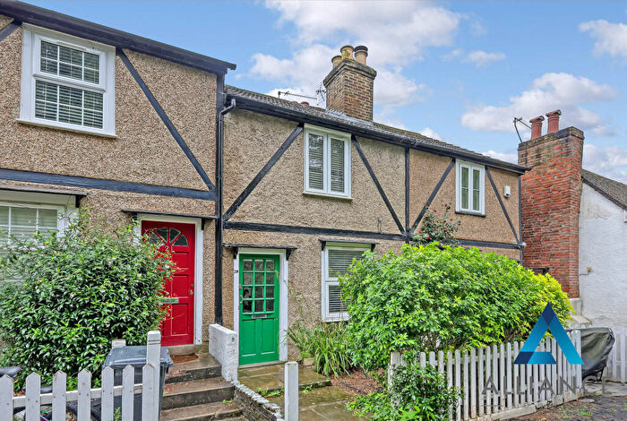 2 Bedroom Terraced House To Rent In Lower Road, Loughton, IG10