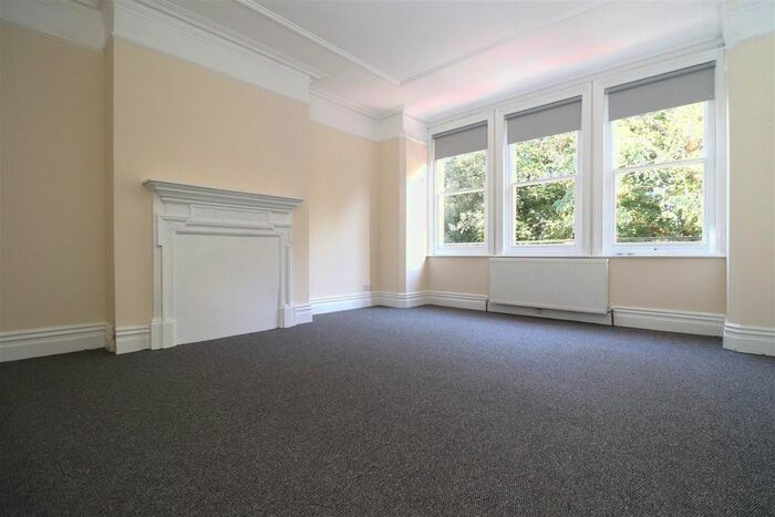 3 Bedroom Flat To Rent In Quarry Hill, St. Leonards-On-Sea, TN38