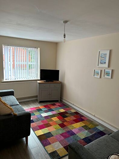 5 Bedroom Semi-Detached House To Rent In Denison Street, Nottingham, NG7