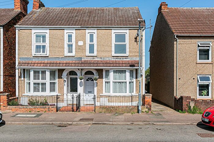 3 Bedroom Semi-Detached House For Sale In Margetts Road, Kempston, Bedford, MK42