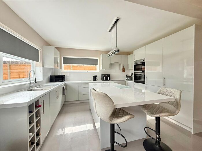 4 Bedroom Detached House For Sale In Poplar Drive, Filby, NR29