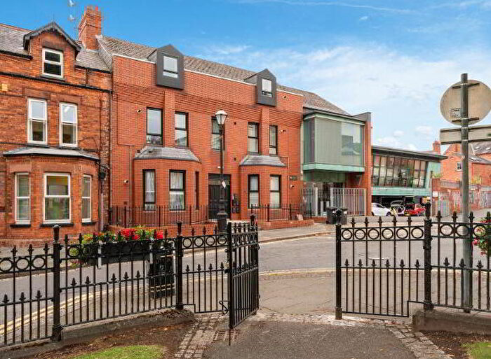 1 Bedroom Apartment / Flats For Sale In Apt, Crescent Gardens, Belfast, BT7