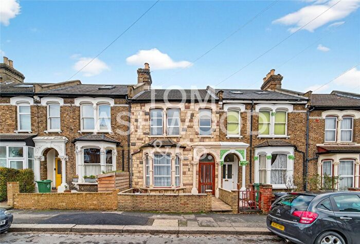 3 Bedroom Terraced House For Sale In Eastfield Road, Walthamstow, E17