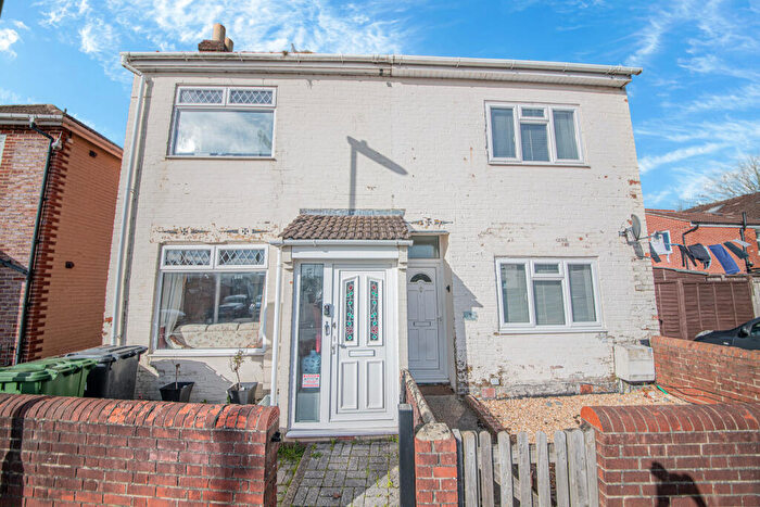 2 Bedroom Semi Detached House For Sale In Cherbourg Road, Eastleigh, SO50