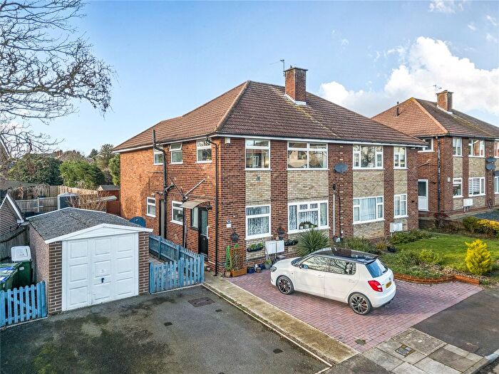 2 Bedroom Flat For Sale In Westerham Drive, Sidcup, Kent, DA15