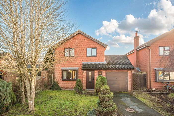 3 Bedroom Detached House For Sale In Oakwood Park, Penley., LL13