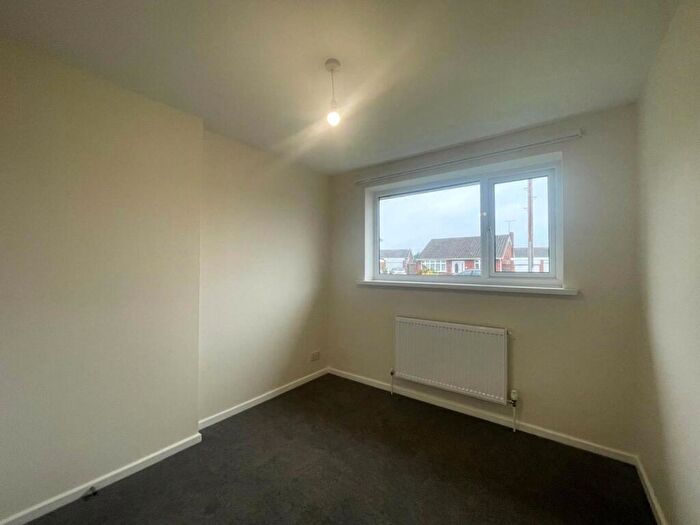 2 Bedroom Bungalow To Rent In Snowdon Close, Kidderminster, DY11