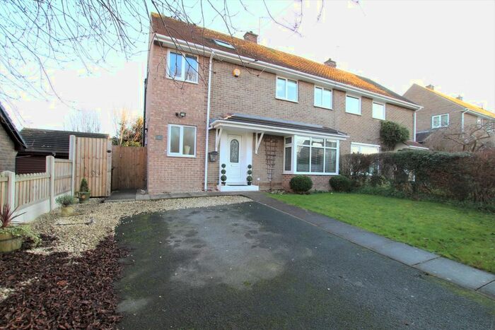 4 Bedroom Semi-Detached House To Rent In Sandal Hall Close, Sandal, Wakefield WF2