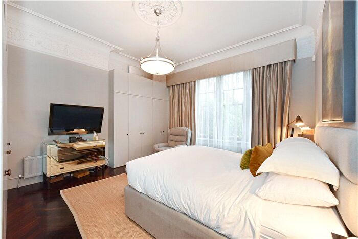 2 Bedroom Flat For Sale In Heath Drive, London, NW3