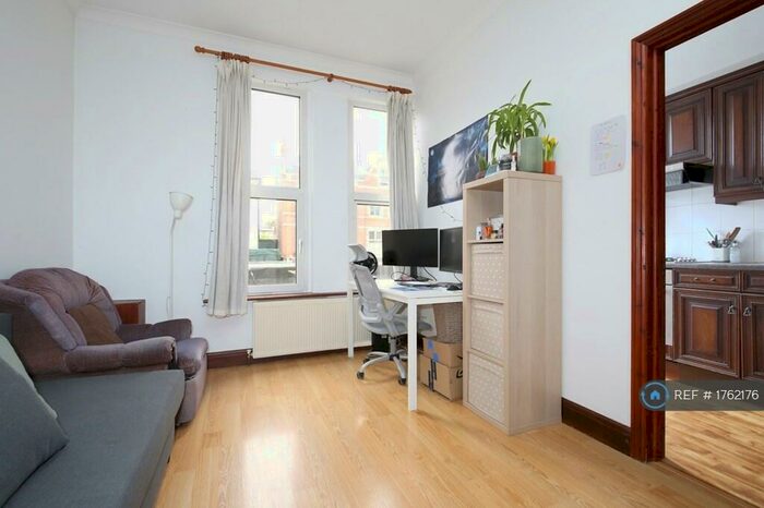 1 Bedroom Flat To Rent In Stroud Green - Finsbury Park, London, N4