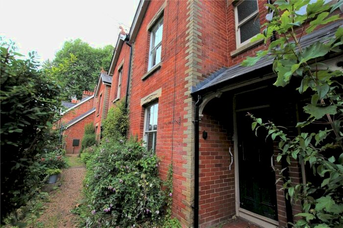 1 Bedroom Maisonette To Rent In South Front, Romsey, Hampshire, SO51