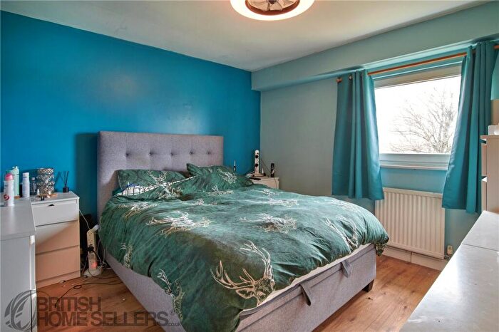 3 Bedroom End Of Terrace House For Sale In Home Farm, Highworth, Swindon, Wiltshire, SN6