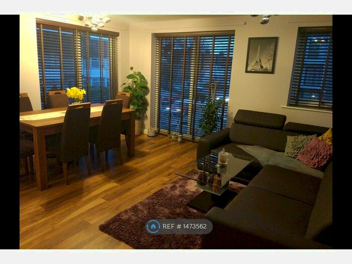 2 Bedroom Flat To Rent In Cromwell Road, Cambridge, CB1