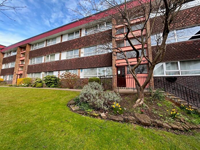 2 Bedroom Apartment To Rent In Elm Close, Mapperley Park, Nottingham, NG3