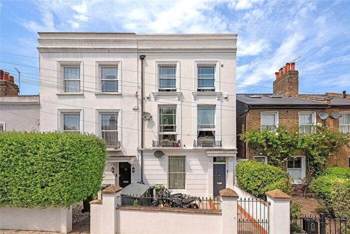 2 Bedroom Flat For Sale In Haldane Road, London, SW6