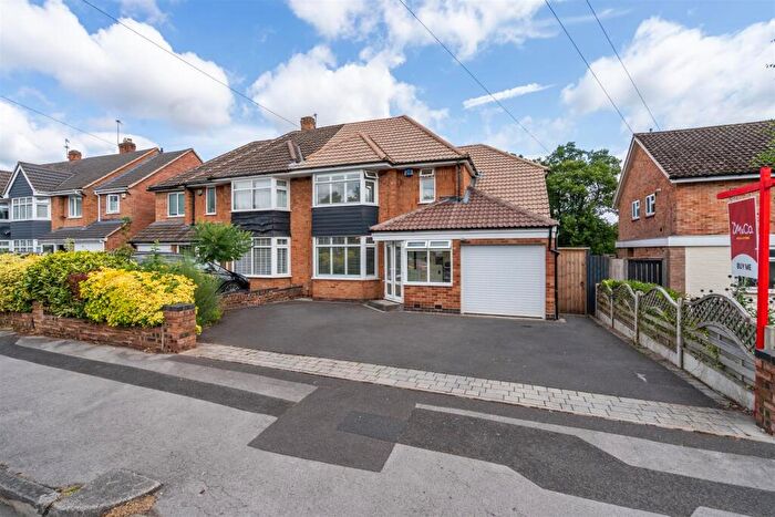 5 Bedroom Semi-Detached House For Sale In Poplar Road, Dorridge, Solihull, B93