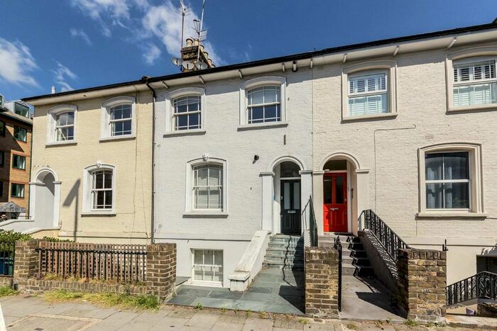 1 Bedroom Property To Rent In Chiswick High Road, London, W4