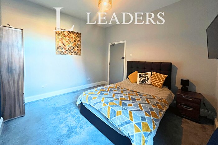 6 Bedroom House To Rent In Albert Road, DN35