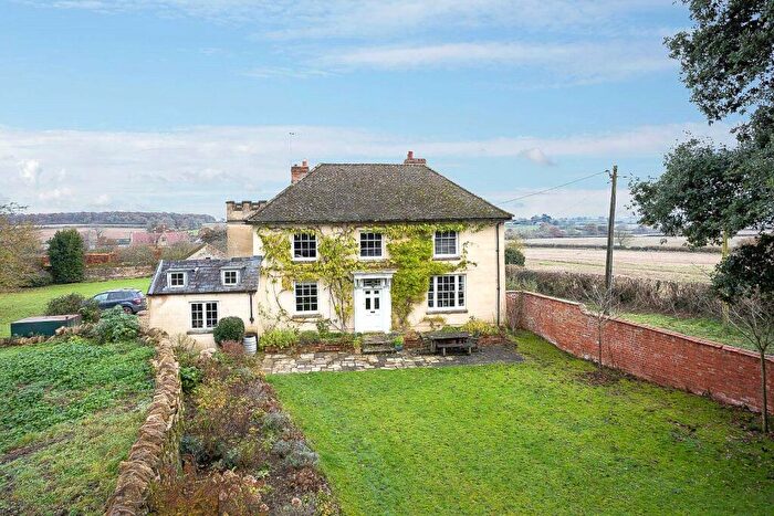 5 Bedroom Detached House To Rent In Plumpton, Towcester, Northamptonshire, NN12