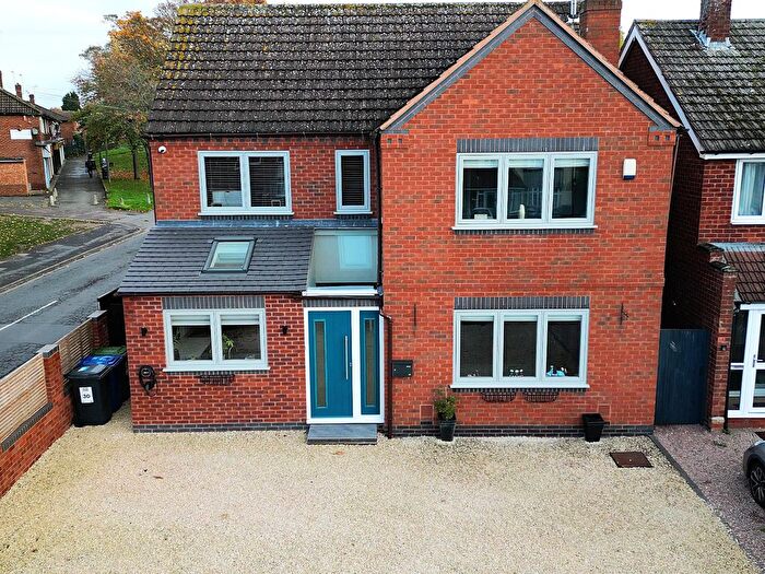 4 Bedroom Detached House For Sale In Comberford Road, Tamworth, B79
