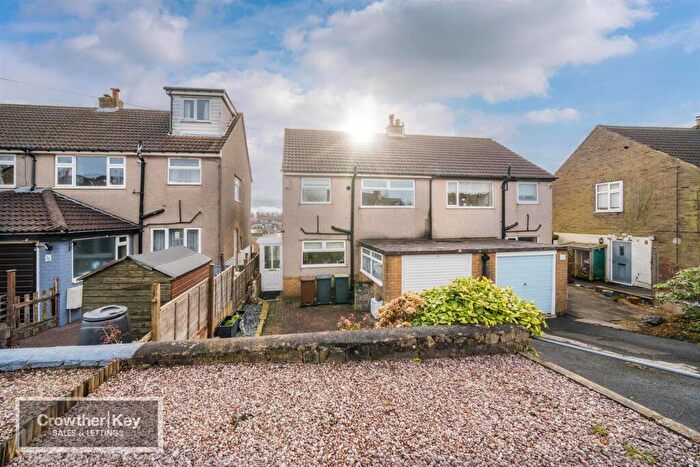 3 Bedroom Semi-Detached House For Sale In Ladycroft Avenue, Buxton, SK17