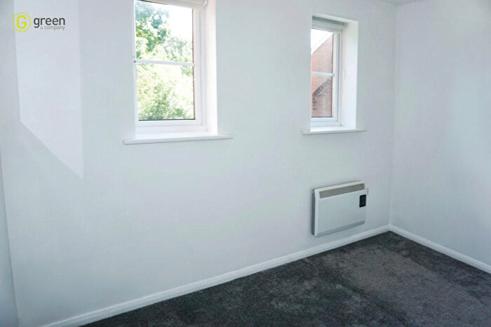 2 Bedroom Apartment For Sale In Warren House Walk, Walmley, B76