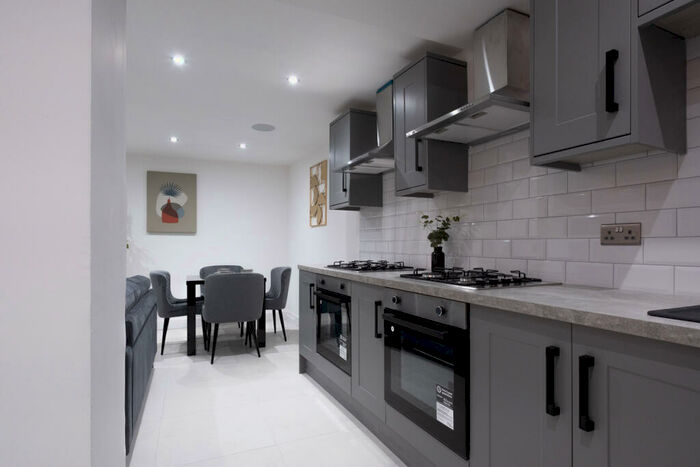 7 Bedroom Terraced House To Rent In Elk House, High Street, Lincoln, Lincolnshire, LN5