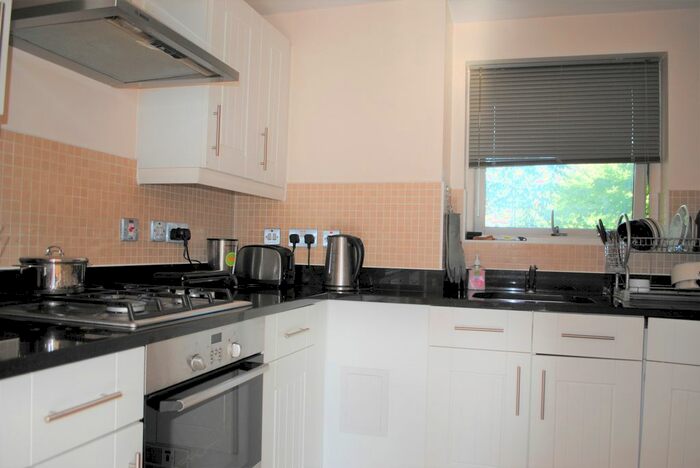 2 Bedroom Flat To Rent In Wellington Square, Kings Cross, N1