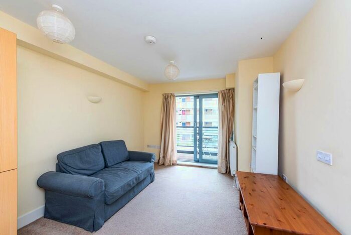 1 Bedroom Flat To Rent In Old Paradise Street, Waterloo, London, SE11