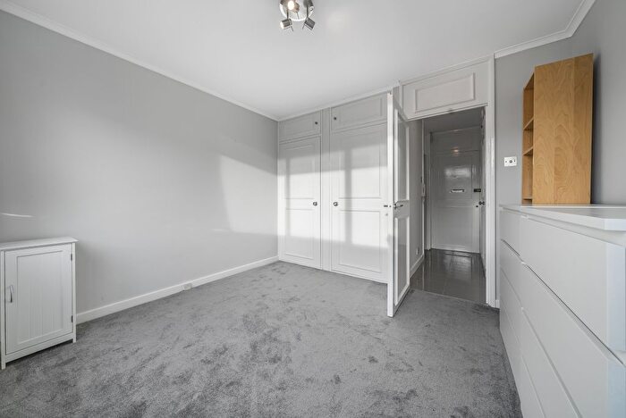 1 Bedroom Flat To Rent In Claudia Place, London, SW19