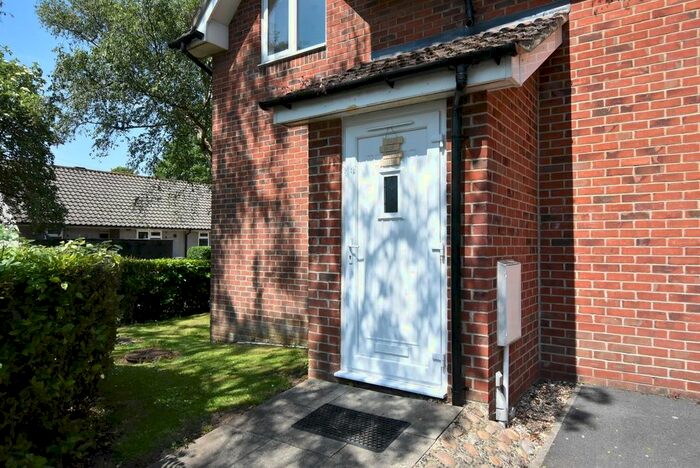 2 Bedroom Flat To Rent In Morris Road, Horfield, Bristol, BS7