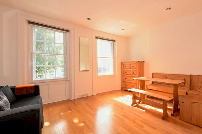 1 Bedroom Flat For Sale In Holland Park Avenue, London, W11