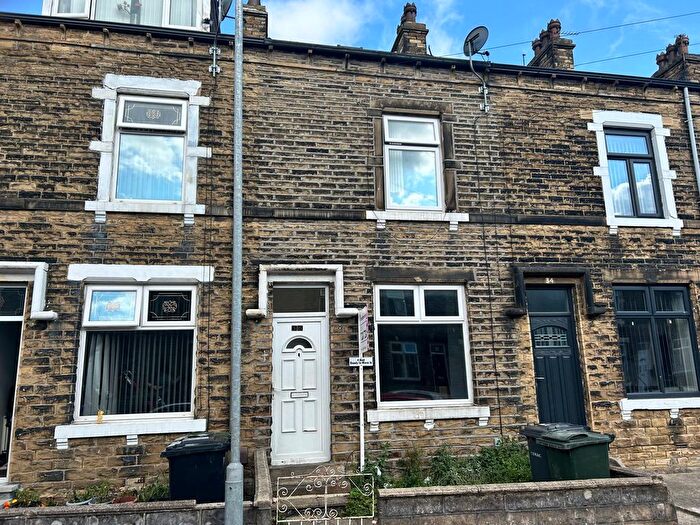 4 Bedroom Terraced House For Sale In Bridgewater Road, BD9