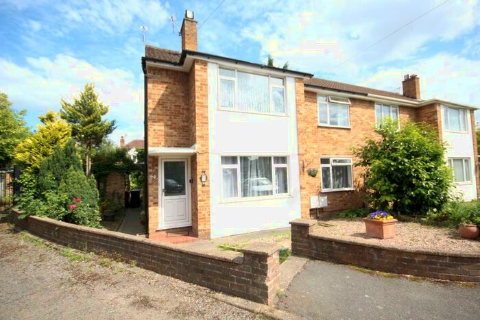 2 Bedroom Maisonette To Rent In Hermitage Close, Langley, SL3