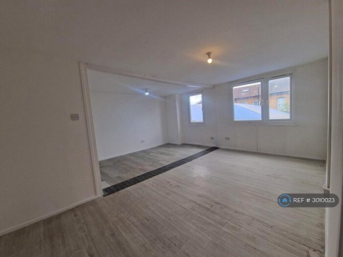 2 Bedroom Flat To Rent In Derby Road, Croydon, CR0