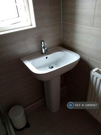 3 Bedroom Flat To Rent In Glenthorn Road, West Jesmond, NE2