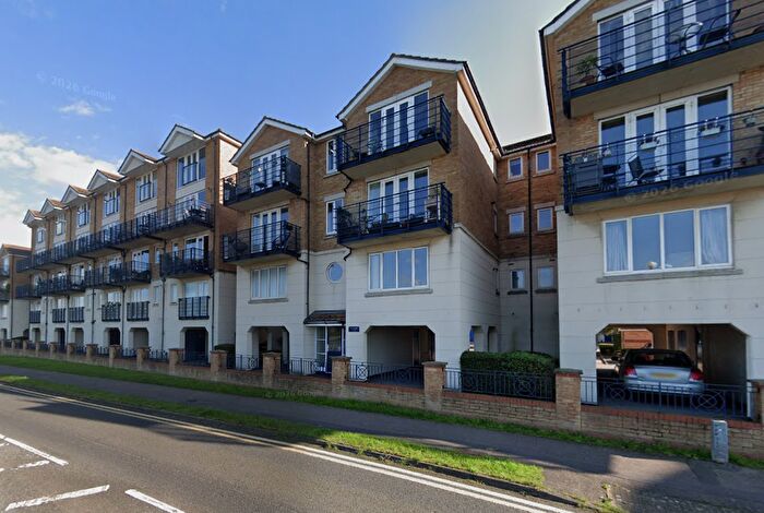 2 Bedroom Flat To Rent In Hardy Lodge, Fennel Close, Rochester., ME1