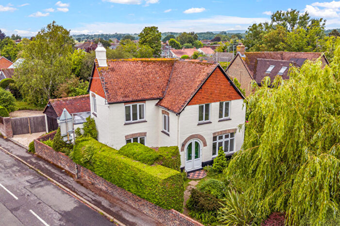 4 Bedroom Detached House For Sale In Salthill Road, Chichester, PO19