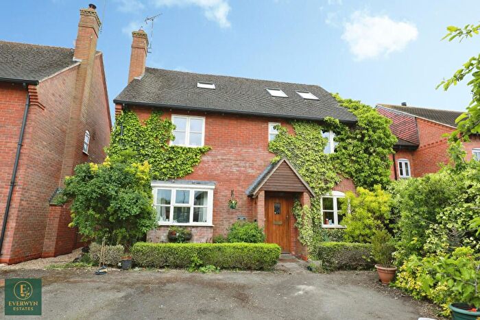 5 Bedroom Detached House For Sale In Cherington House, Farriers Yard, Banbury Road, Ettington, Warwickshire, CV37